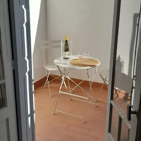 Centre Ville, 4 Personnes, Parking Gratuit